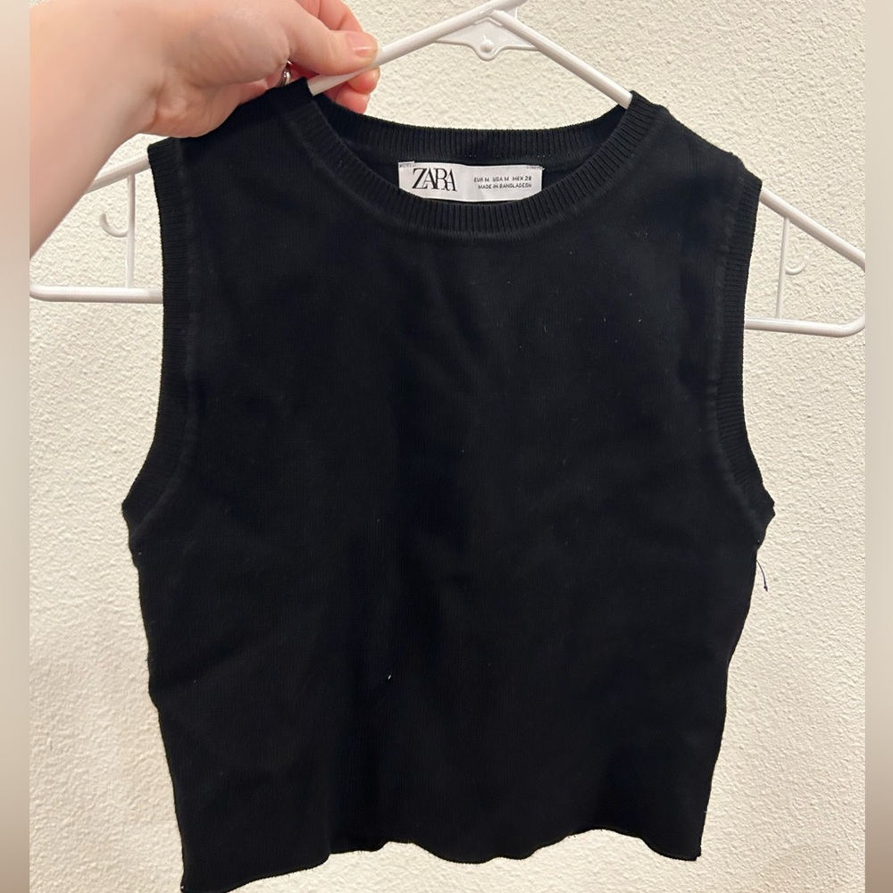 ZARA CROP TOP BLACK